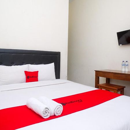 Reddoorz Syariah Near Pakuwon Mall Jogja Kejayan Exterior foto