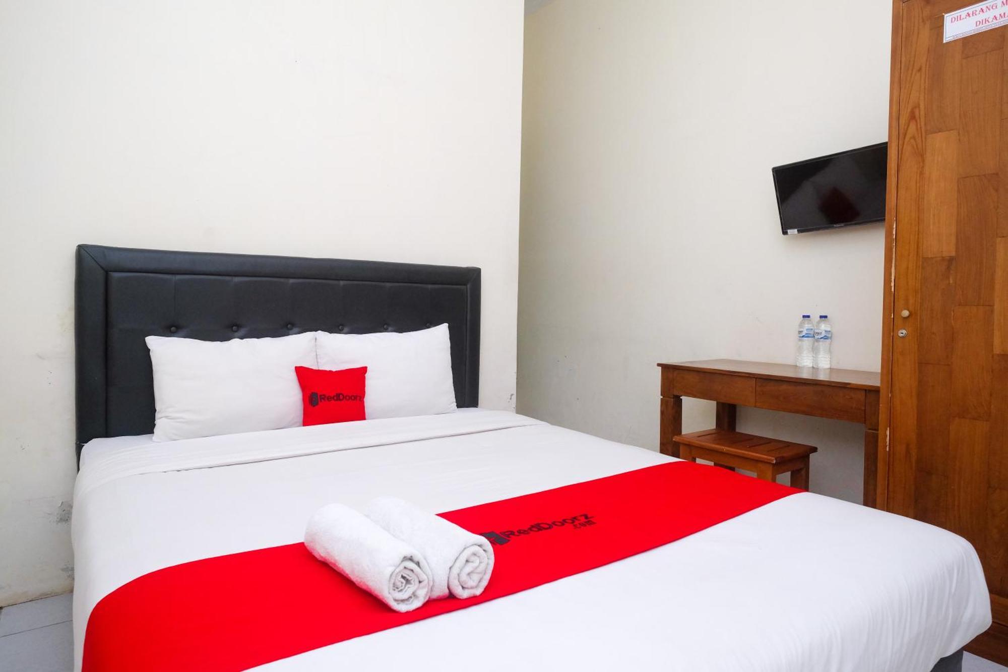 Reddoorz Syariah Near Pakuwon Mall Jogja Kejayan Exterior foto