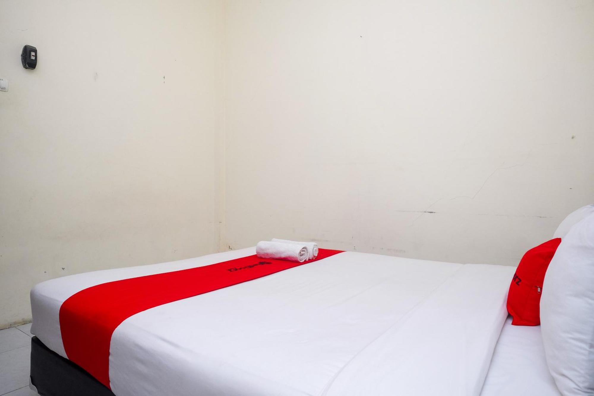 Reddoorz Syariah Near Pakuwon Mall Jogja Kejayan Exterior foto