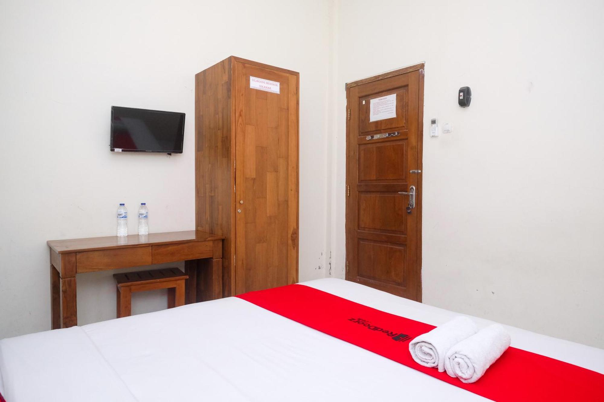 Reddoorz Syariah Near Pakuwon Mall Jogja Kejayan Exterior foto