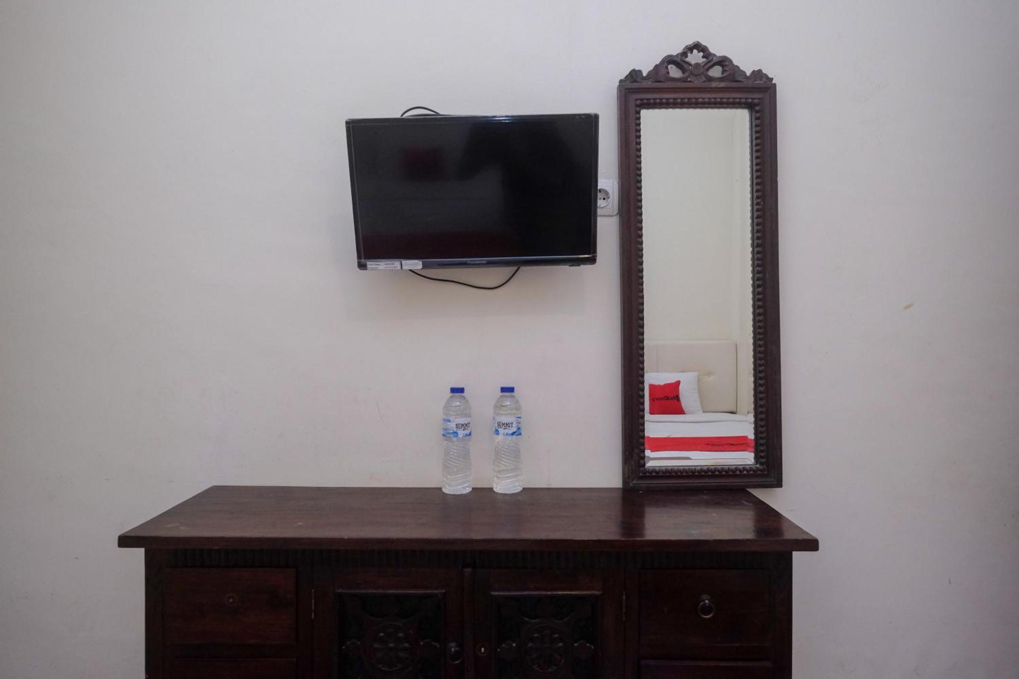 Reddoorz Syariah Near Pakuwon Mall Jogja Kejayan Exterior foto